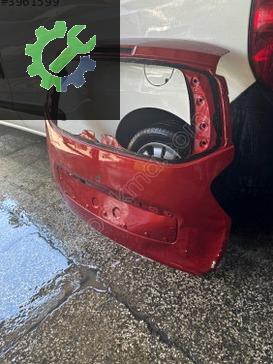 Dacia Duster Bagaj Kapağı çıkma parça