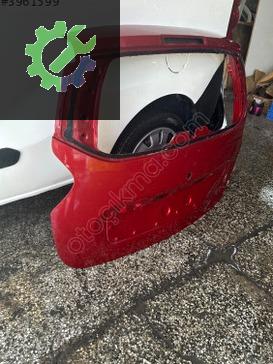Dacia Duster Bagaj Kapağı çıkma parça
