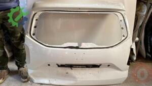 DACİA DUSTER ÇIKMA BAGAJ KAPISI