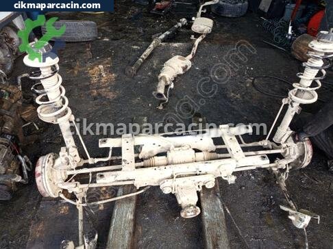 Dacia Duster Ön Dingil çıkma parça