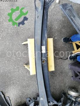Dacia Duster Ön Cam Izgarası çıkma parça