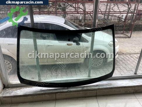 Dacia Duster Ön Cam çıkma parça
