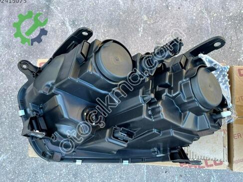 Dacia Duster Sağ Ön Far 260101133R çıkma parça