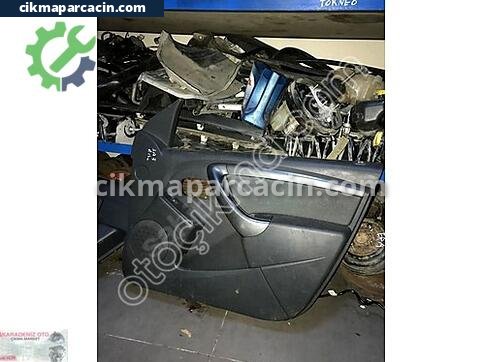 Dacia Duster Kapı Döşemesi çıkma parça