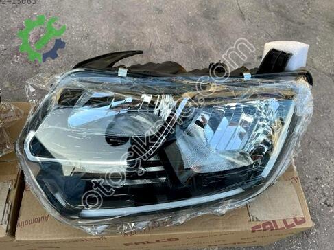 Dacia Duster Sağ Ön Far 260609367R çıkma parça