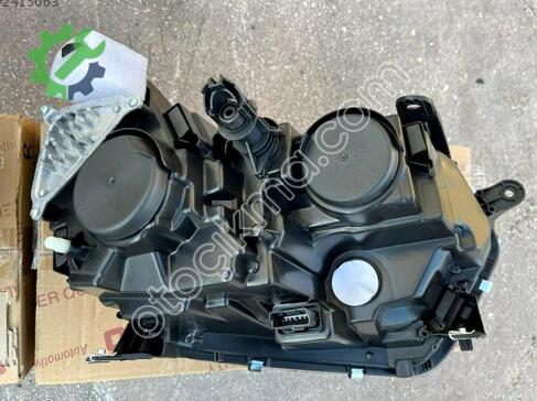 Dacia Duster Sağ Ön Far 260609367R çıkma parça