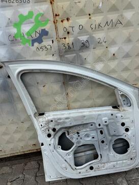 Dacia Duster Sol Ön Kapı çıkma parça
