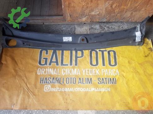 Dacia Sandero Ön Cam Izgarası çıkma parça