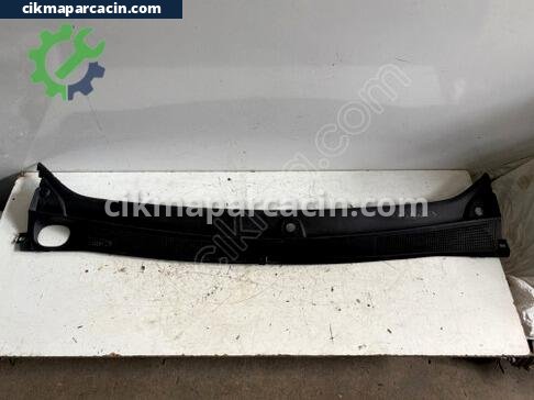 Dacia Sandero Ön Cam Izgarası çıkma parça