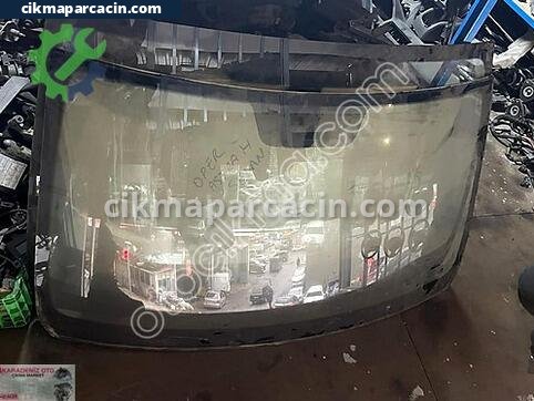 Dacia Sandero Ön Cam çıkma parça