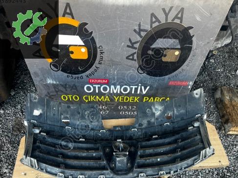Dacia Sandero Ön Panjur çıkma parça