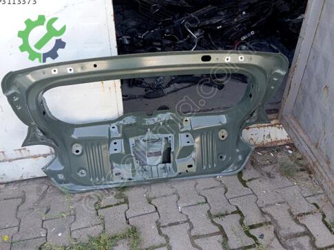 Dacia Sandero Bagaj Kapağı çıkma parça