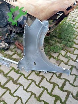 Dacia Sandero Sol Ön Çamurluk çıkma parça