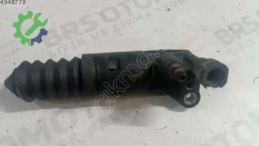 Audi A4 Debriyaj Alt Merkezi çıkma parça