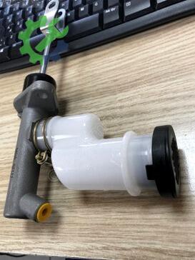 Hyundai Accent Debriyaj Üst Merkezi 41610-25010 çıkma parça
