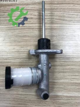 Nissan Pick-up Debriyaj Üst Merkezi 30610-01G00 çıkma parça
