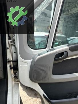 Fiat Ducato Sağ Ön Kapı çıkma parça