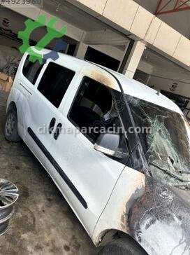 Fiat Doblo Sağ Arka Çamurluk çıkma parça