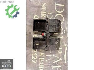 Çıkma Orijinal Bakalit Volkswagen Passat 3C0858407