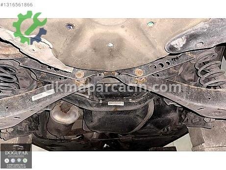 Volkswagen Jetta Arka Travers çıkma parça