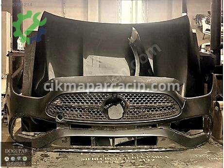 Mercedes-Benz C Ön Çamurluk çıkma parça