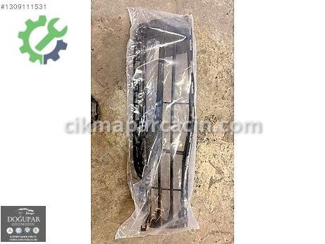 BMW 5 Serisi Sis Farı Çerçevesi çıkma parça