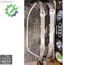 Çıkma Orijinal Ön Tampon Demiri Mercedes-Benz E (W214) A2146205500