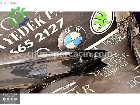 Mercedes-Benz E Sağ Ön Çamurluk çıkma parça