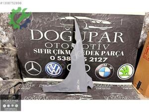 Volkswagen Golf Sol Ön Çamurluk 5H0821105F Çıkma