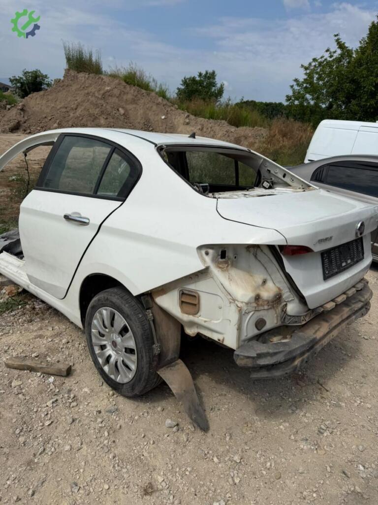 Fiat Egea Kapı Camı çıkma parça