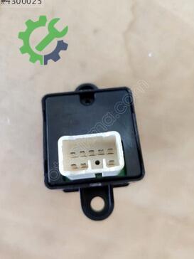 Hyundai Atos Cam Açma Anahtarı 93570-05050 çıkma parça