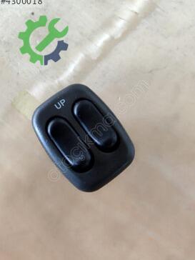 Hyundai Atos Cam Açma Anahtarı 93570-02000 çıkma parça