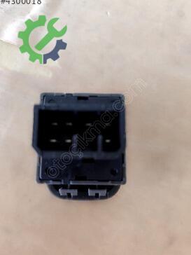 Hyundai Atos Cam Açma Anahtarı 93570-02000 çıkma parça