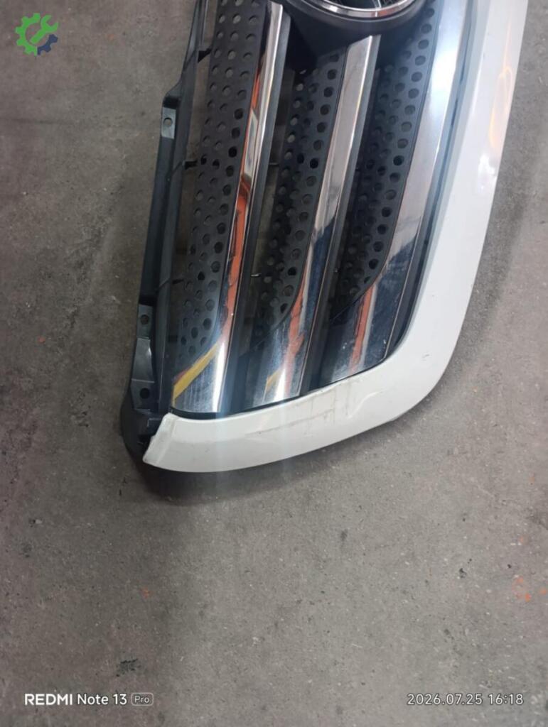 Mercedes-Benz Sprinter Ön Panjur 906 888 05 23 çıkma parça