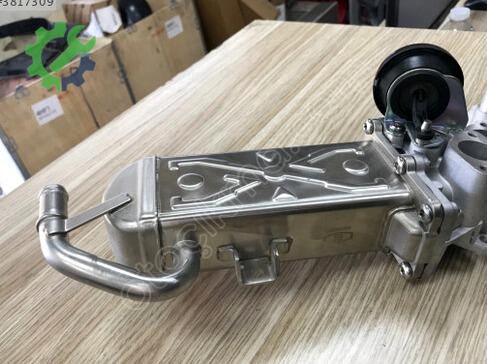 Volkswagen Passat EGR Valfi 03L131512AP çıkma parça