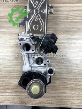Volkswagen Passat EGR Valfi 03L131512AP çıkma parça