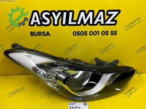 Hyundai Elantra Sağ Ön Far çıkma parça