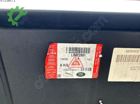 Land Rover Range Rover Ön Tampon LR072581 çıkma parça
