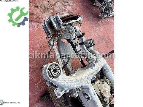 BMW 5 Serisi Arka Taşıyıcı çıkma parça
