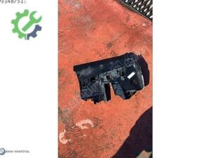 F10 GÖĞÜSLÜK ALT PLASTİK ORJINAL