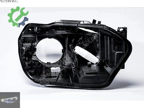 BMW 1 Serisi Sağ Far Kasası çıkma parça