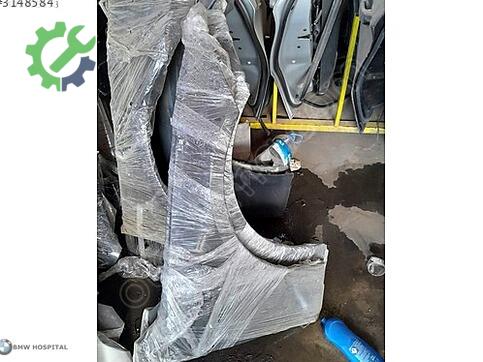 BMW 3 Serisi Sağ Çamurluk çıkma parça
