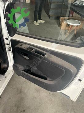 Fiat Fiorino Sağ Ön Kapı çıkma parça