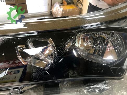 Toyota Corolla LED Far 81150-02E70 çıkma parça