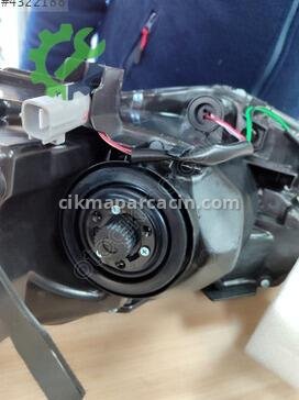 Toyota Corolla Sağ Ön Far 81130-02L50 çıkma parça