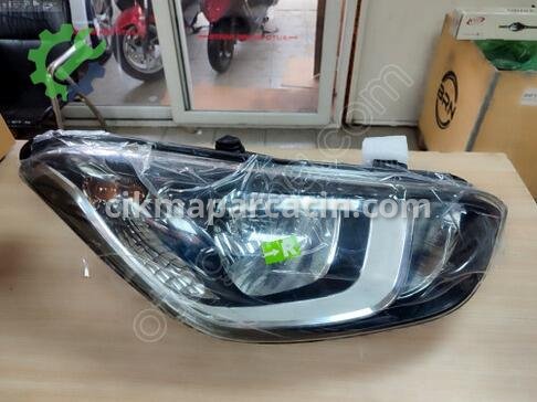Hyundai i20 Sağ Ön Far 92102-4P500 çıkma parça