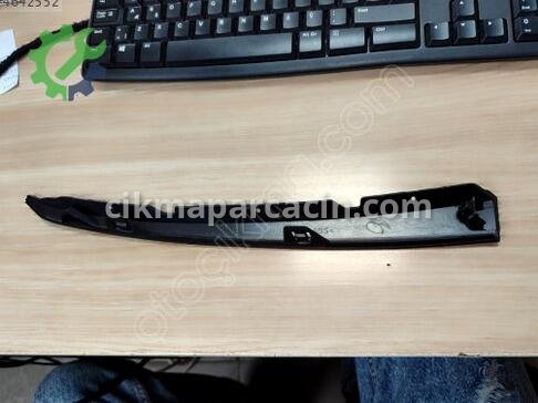 Hyundai i20 Far Braketi 86597-Q0GB0 çıkma parça