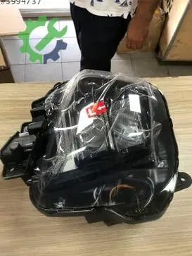 Hyundai Tucson Sol Ön Far çıkma parça