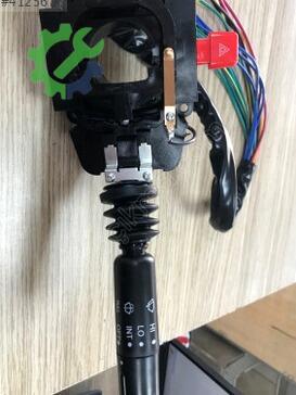 Suzuki Swift Sinyal Kolu 37400-60B62 çıkma parça