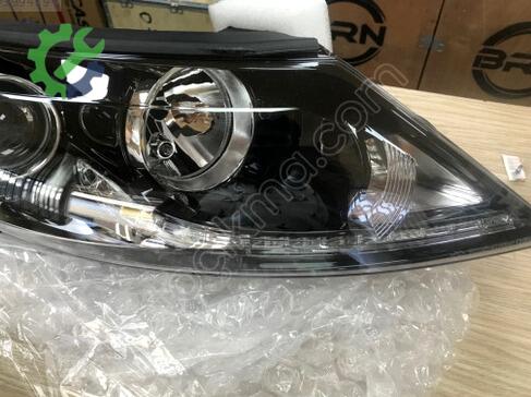 Kia Sportage Sağ Ön Far 92102-3U250 çıkma parça